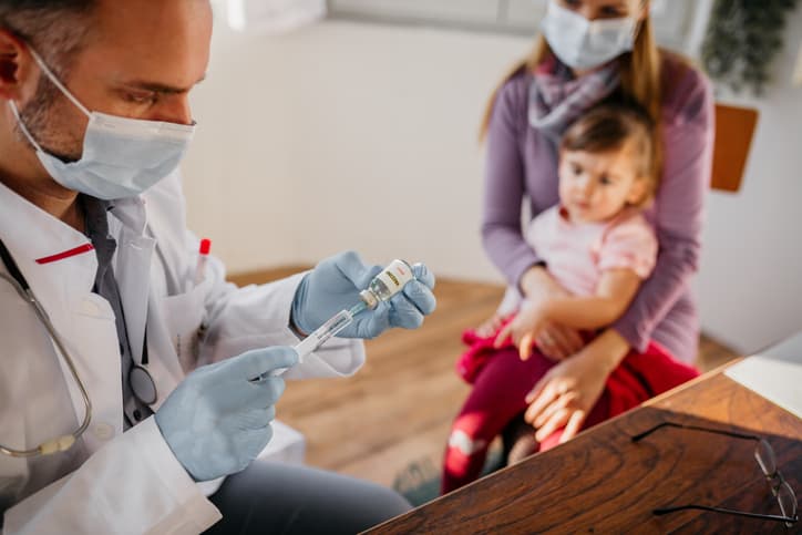Pediatric Immunizations: A Healthcare Professional’s Guide to the Schedule
