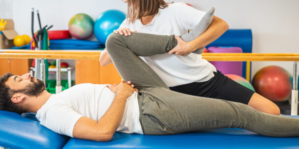Physical Therapy for Hip and Knee Injuries: Pathologies and Assessments