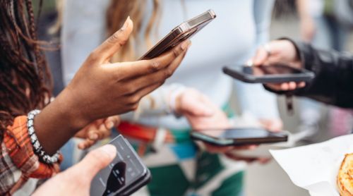Understanding the Influence of Social Media on Beauty Standards